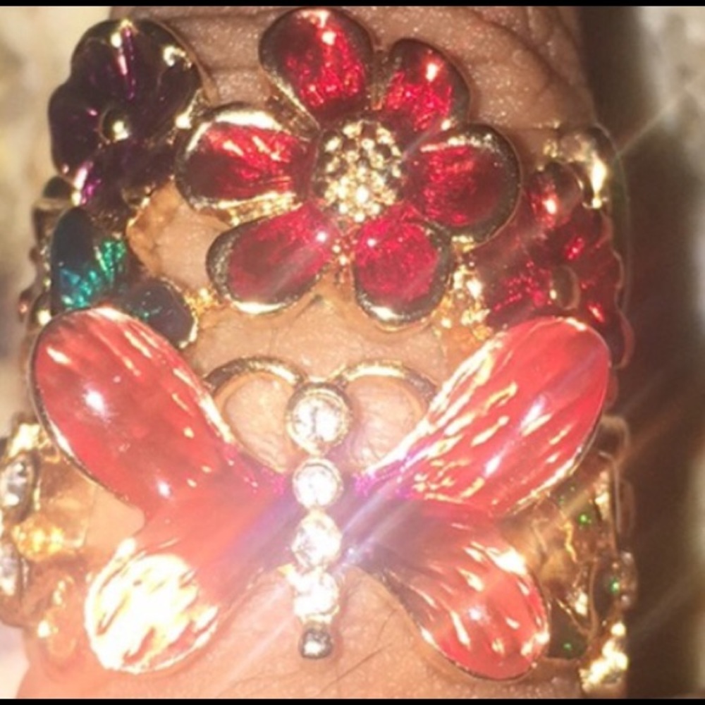 Guess ring